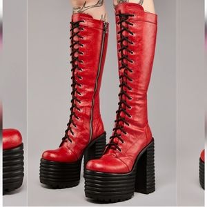 Widow Dolls Kill Make Way for Me platform boots size 6